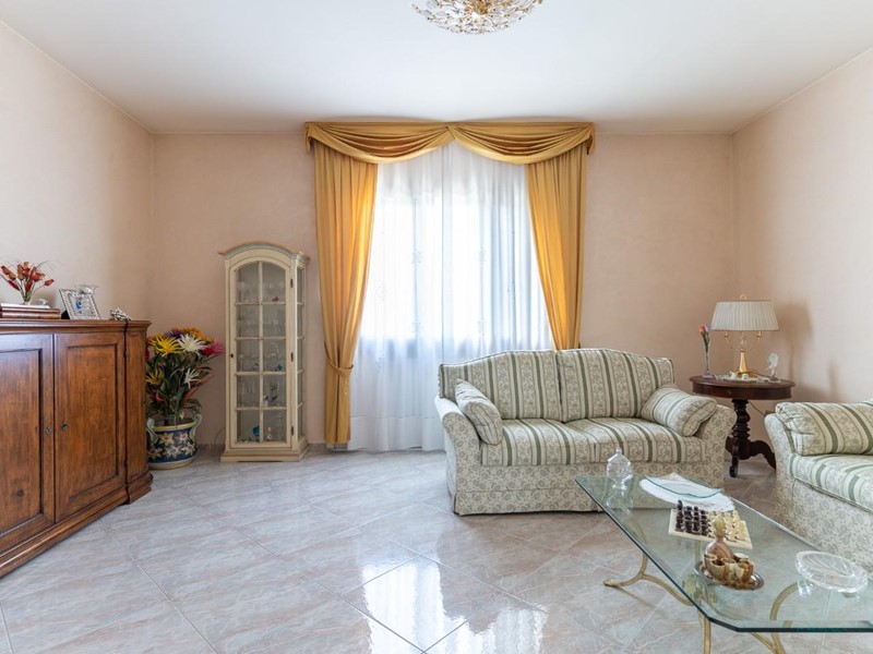 Villa bifamiliare in Vendita a Santa Croce sull'Arno, 700'000€, 230 m², arredato