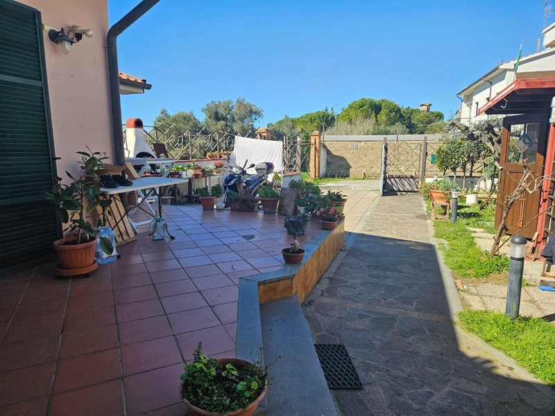 Villetta a schiera in Vendita a Livorno, zona Montenero, 408'000&euro;, 130 m²