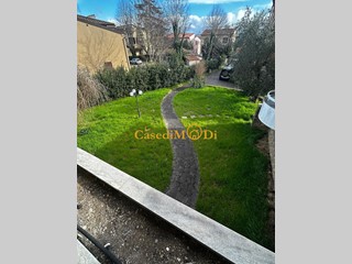 Villa in Vendita a Casciana Terme Lari, zona Perignano, 550'000€, 400 m²