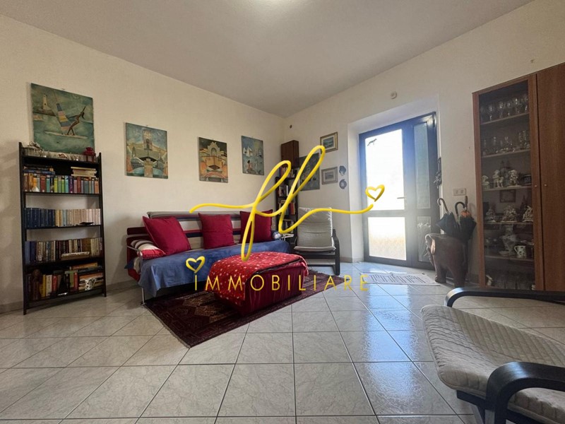 Trilocale in Vendita a Collesalvetti, zona Vicarello, 110'000&euro;, 63 m²