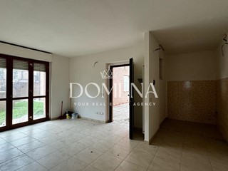 Bilocale in Vendita a Murlo, zona Vescovado, 125'000€, 57 m², con Box