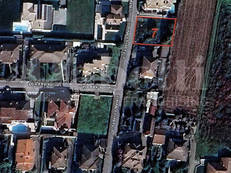 Terreno agricolo in Vendita a Berlingo, 120'000€, 655 m²