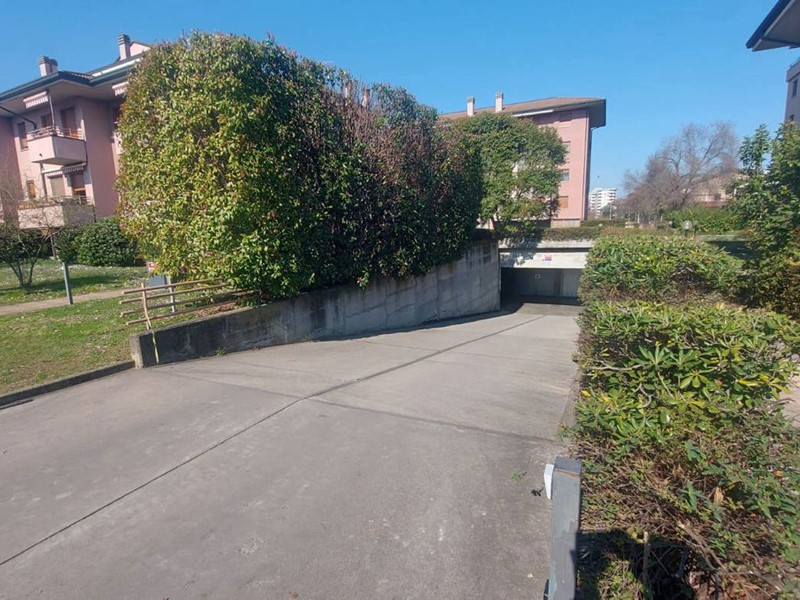 Box in Vendita a Desio, 22'500€, 21 m²