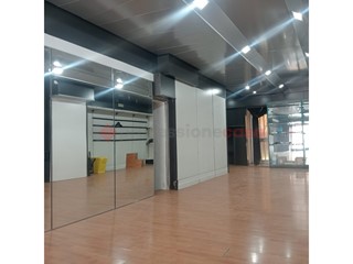 Negozio in Affitto a Grottaglie, 480€, 68 m², arredato