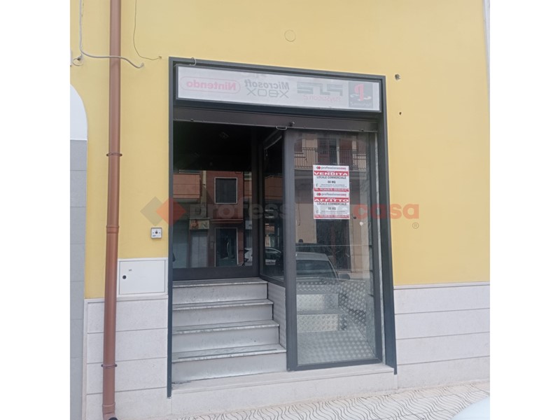 Negozio in Vendita a Grottaglie, 65'000€, 68 m²