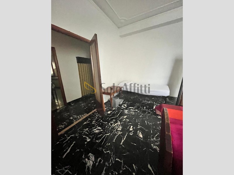 Stanza in Affitto a Siena, zona Ravacciano, 300&euro;, 80 m², arredato