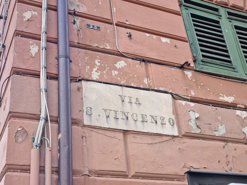 Appartamento in Affitto a Genova, zona Centro, 625€, 91 m²