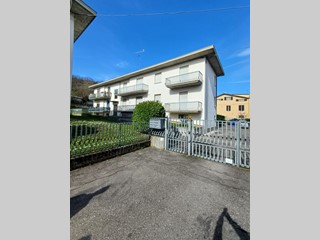 Appartamento in Vendita a Medesano, zona Felegara, 140'000&euro;, 101 m²