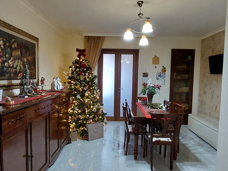 Villetta a schiera in Vendita a Scorrano, 160'000€, 1456 m²