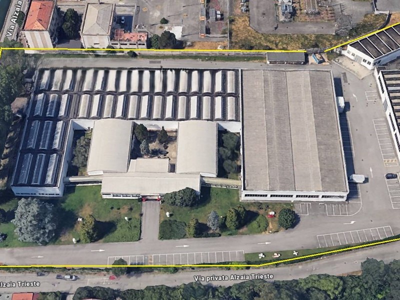 Capannone in Vendita a Corsico, 8348 m²