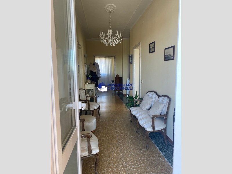 Villa bifamiliare in Vendita a Massa, 800'000&euro;, 320 m², arredato