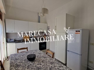 Quadrilocale in Affitto a Carrara, zona Marina di Carrara, 1'300€, 80 m², arredato, con Box