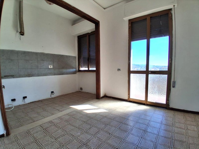 Appartamento in Vendita a Capannori, zona Marlia, 124'000€, 120 m², con Box