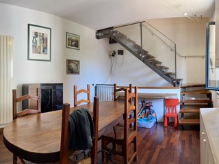 Casa Indipendente in Vendita a Cascina, 248'000€, 170 m², con Box