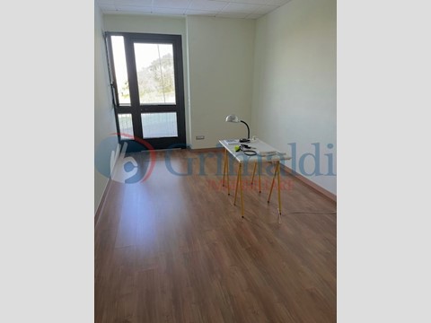 Attività commerciale in Vendita a Perugia, 90'000€, 90 m²