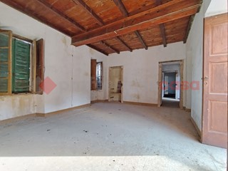 Casale in Vendita a Boca, 99'000€, 644 m²