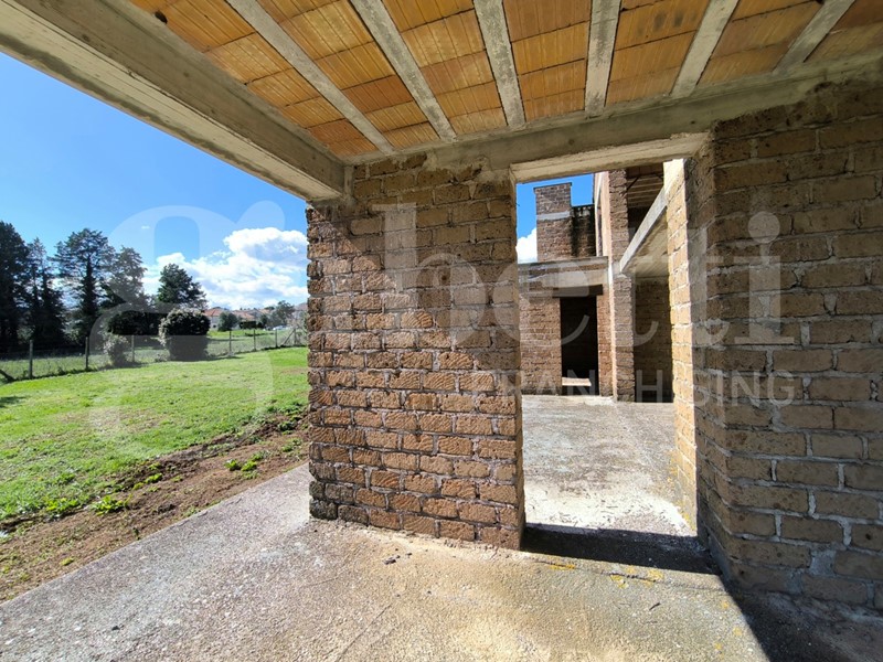 Villa in Vendita a Fabrica di Roma, 145'000€, 300 m²