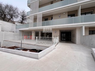 Attività commerciale in Vendita a Martina Franca, 600'000€, 265 m²