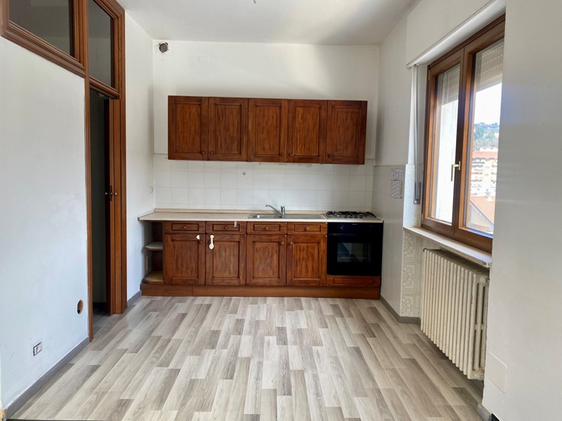 Appartamento in Vendita a Dogliani, 107 m², con Box