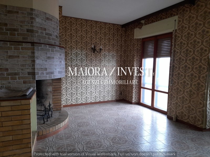 Appartamento in Vendita a Montalto delle Marche, 110'000€, 200 m², con Box