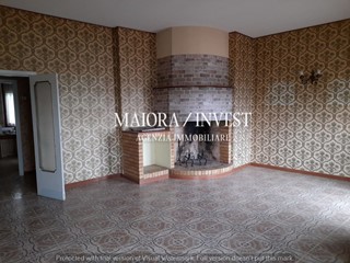 Appartamento in Vendita a Montalto delle Marche, 110'000€, 200 m², con Box