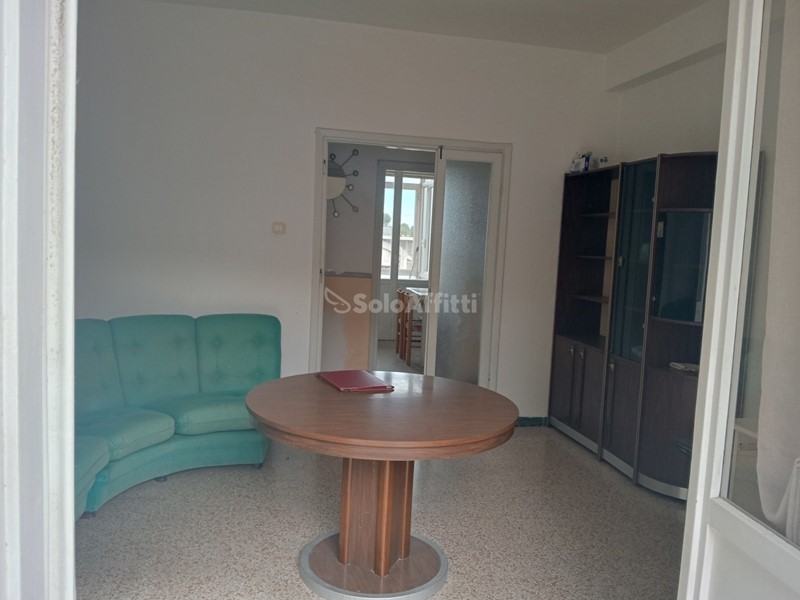 Appartamento in Affitto a Ancona, zona Collemarino, 490€, 92 m²