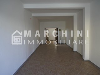 Immobile commerciale in Vendita a Capannori, zona San Colombano, 60'000€, 65 m²