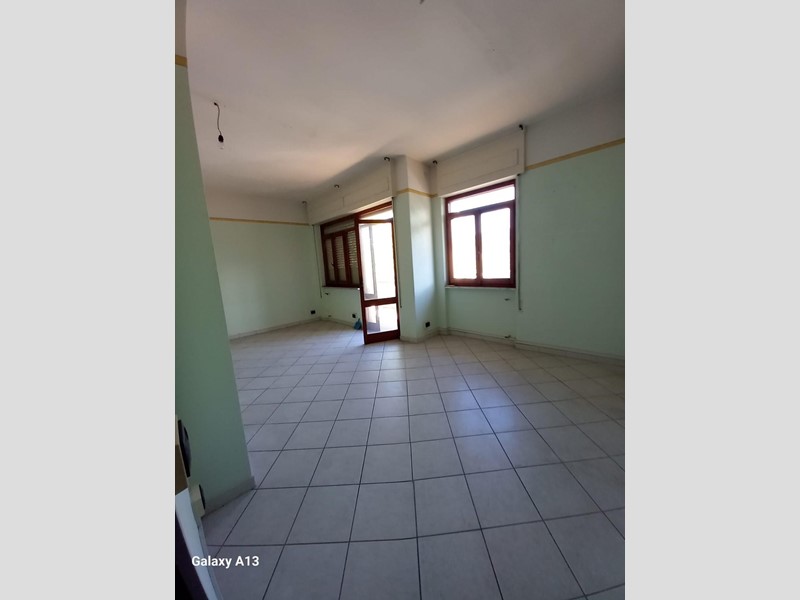 Appartamento in Vendita a Luni, zona Dogana, 160'000€, 125 m²