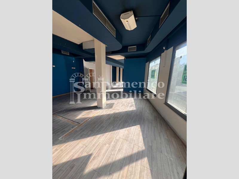 Immobile commerciale in Vendita a Vicopisano, zona San Giovanni Alla Vena, 85'000€, 110 m²
