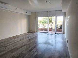 Immobile commerciale in Affitto a Calci, zona La Gabella, 850€, 70 m²