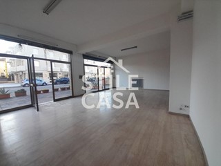 Negozio in Vendita a Castelfranco di Sotto, 120'000€, 103 m²