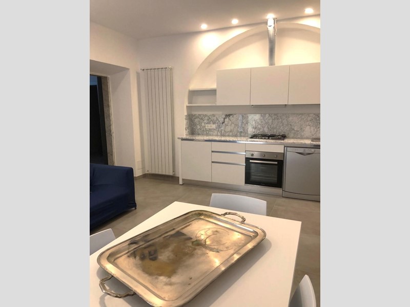 Casa Semi Indipendente in Vendita a Carrara, zona Marina di Carrara, 290'000€, 70 m², arredato