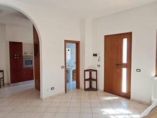 Trilocale in Vendita a Volterra, zona Saline, 125'000€, 70 m², arredato, con Box