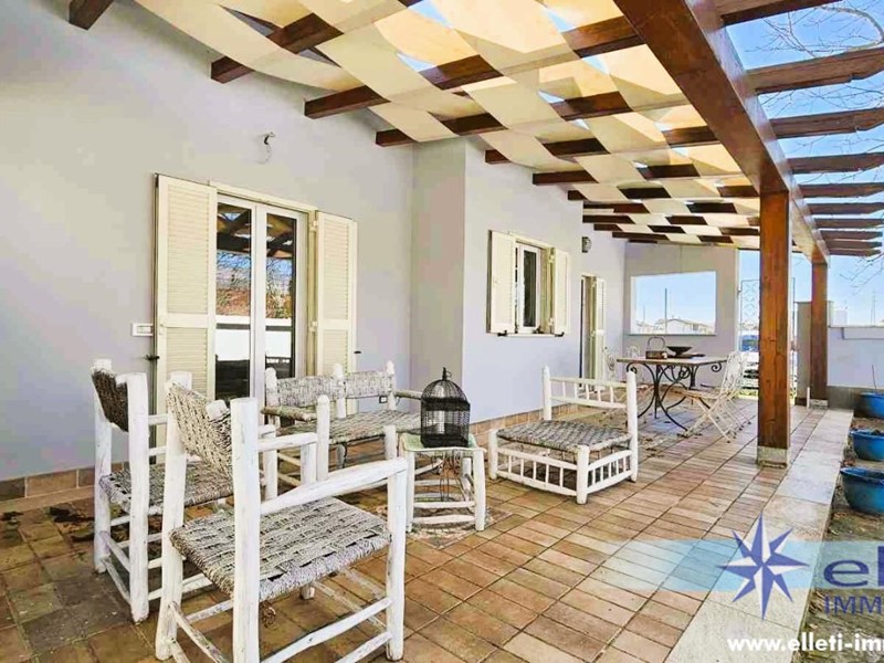 Villa in Vendita a Massa, zona Marina di Massa, 379'000&euro;, 78 m², arredato