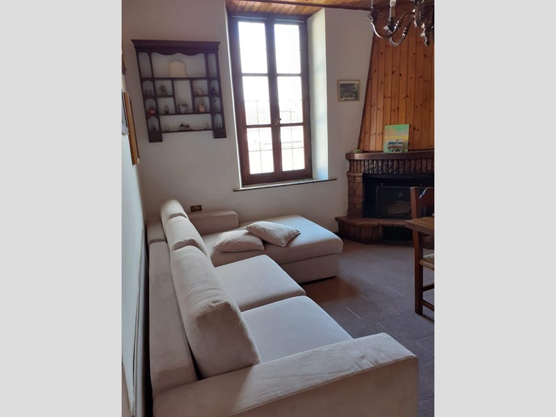 Appartamento in Affitto a Licciana Nardi, zona Monti, 650€, 100 m², arredato