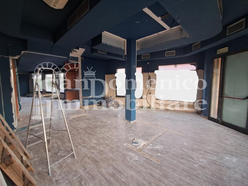 Immobile commerciale in Affitto a Vicopisano, zona San Giovanni Alla Vena, 800€, 110 m²