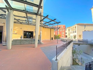 Box in Vendita a Imperia, 65'000€, 45 m²