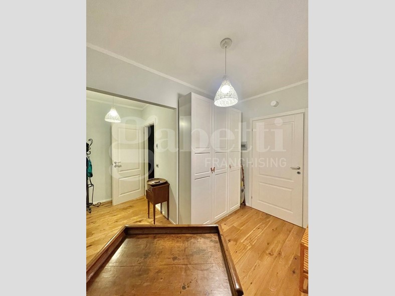 Villa in Vendita a Senago, 720'000€, 315 m²