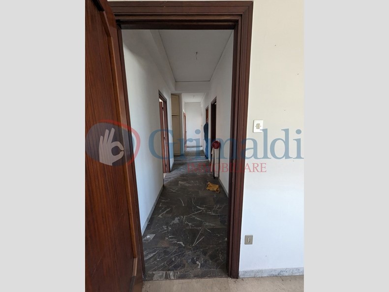 Appartamento in Vendita a Napoli, 215'000€, 120 m²