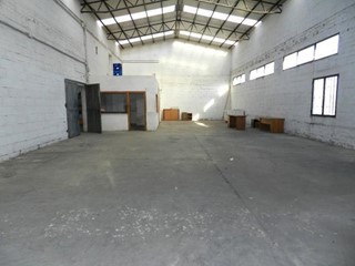 Capannone in Vendita a Lucca, zona Monte San Quirico, 400€, 47 m²