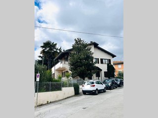 Casa Indipendente in Vendita a Senigallia, 880'000€, 307 m²