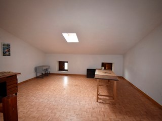 Casa Semi Indipendente in Vendita a Chiampo, 55'000&euro;, 120 m²