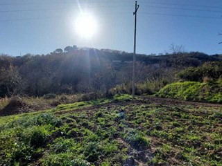 Casa Indipendente in Vendita a Salerno, 145'000&euro;, 250 m²