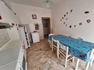 Trilocale in Vendita a Andora, 190'000€, 75 m², con Box