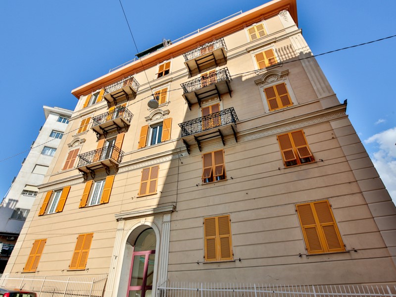 Appartamento in Vendita a Genova, zona San Fruttuoso, 135'000€, 85 m²