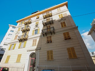 Appartamento in Vendita a Genova, zona San Fruttuoso, 135'000€, 85 m²