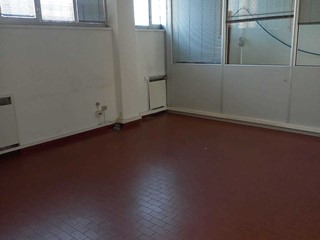 Capannone in Affitto a Bologna, zona Ovest, 1'500€, 230 m²