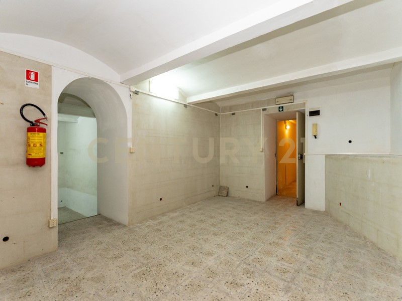 Immobile commerciale in Affitto a Catania, 550€, 120 m²