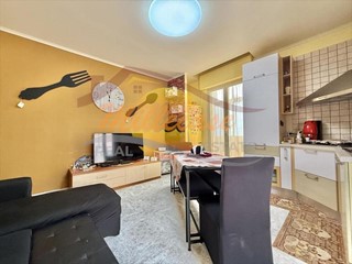 Trilocale in Vendita a Siracusa, zona Tisia - Tica - Zecchino, 68'000&euro;, 75 m²