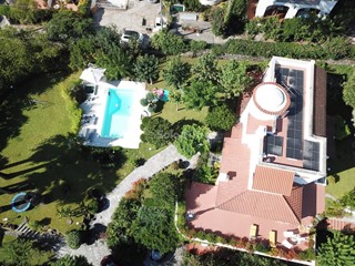 Villa in Affitto a Ischia, 1250 m², arredato